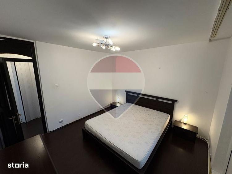 Apartament cu 4 camere semidecomandat în Traian