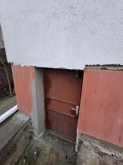 Casă individuală cu 6 camere cu Canalizare în Tomești