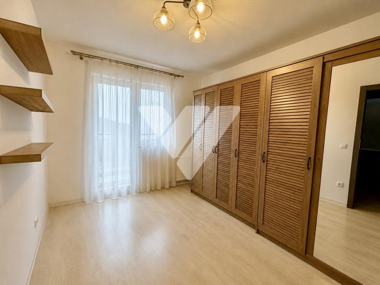 Apartament cu 3 camere decomandat, mobilat în Turnișor