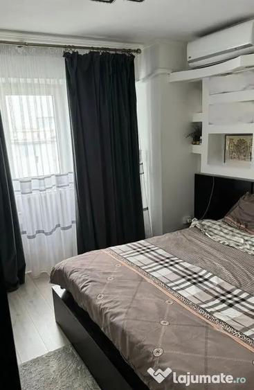 Apartament cu 3 camere decomandat în Vitan