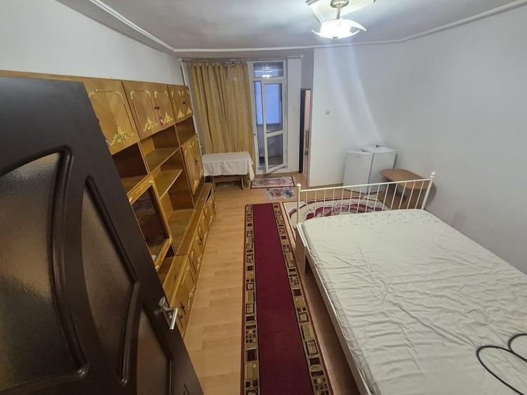 Garsonieră decomandată în Tătărași
