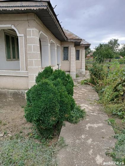 Casă cu 4 camere în Fulga