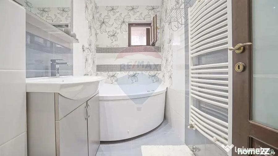 Apartament cu 2 camere decomandat în Răcădău