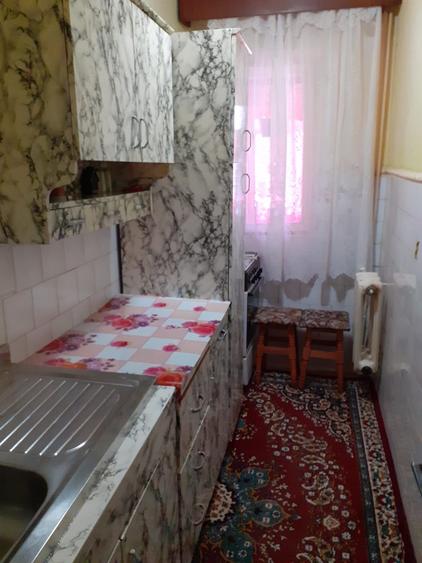 Garsonieră decomandată în Central