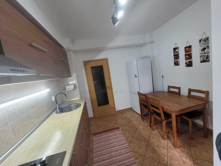 Apartament cu 2 camere decomandat în Zorilor