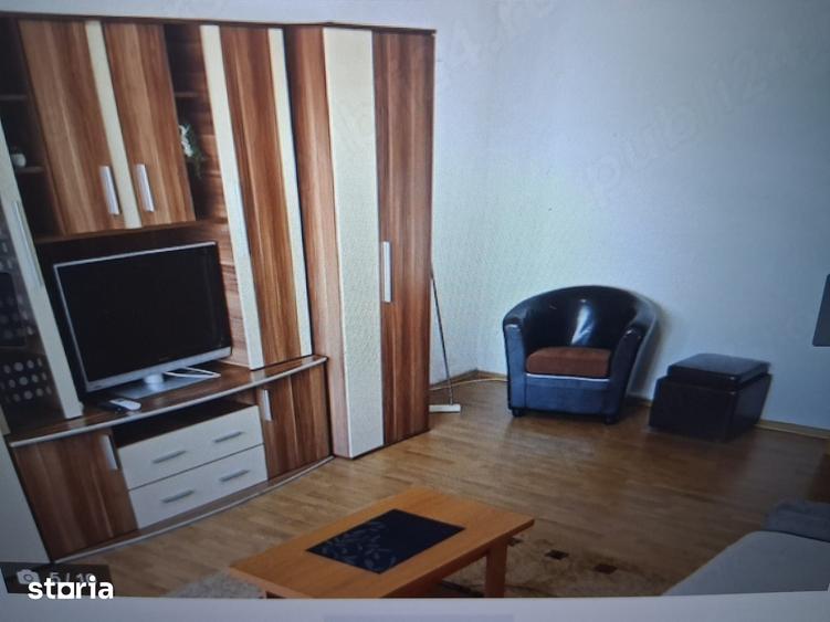 Garsonieră decomandată în Tei