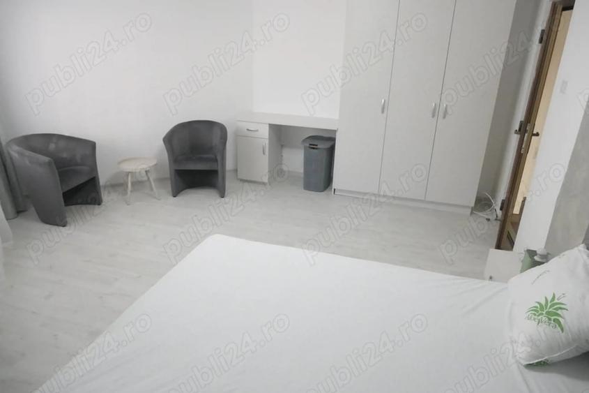 Garsonieră decomandată în Central