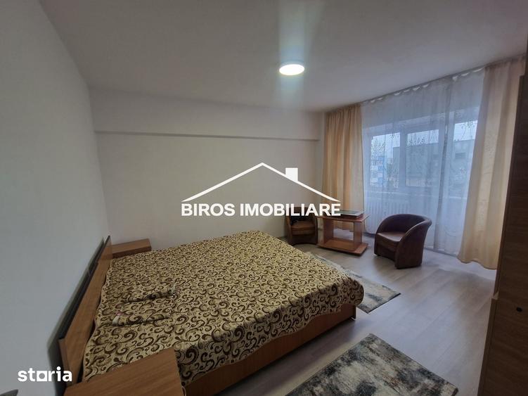 Garsonieră decomandată în Rovine