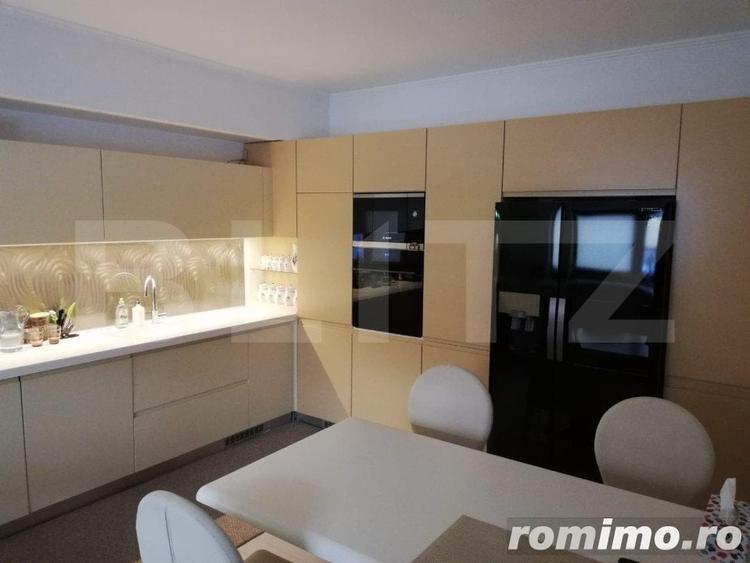 Casă cu 8 camere cu Teren 1545 Mp în Central