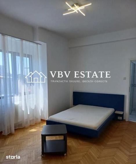 Garsonieră decomandată în Romană