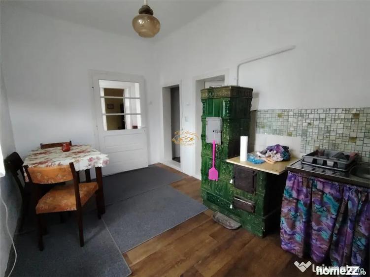 Casă cu 2 camere cu Teren 469 Mp în Central