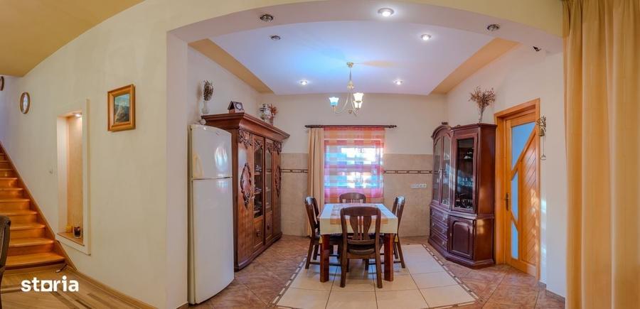 Casă cu 4 camere în Ultracentral