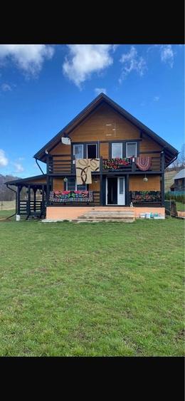 Casă cu 3 camere în Vama
