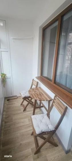 Apartament cu 3 camere semidecomandat în Bucureștii Noi