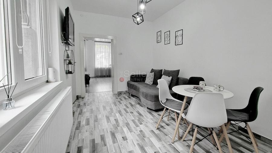 Apartament cu 2 camere semidecomandat, mobilat în Centrul Istoric