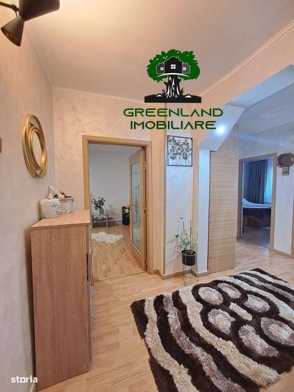 Apartament cu 3 camere decomandat în Lunca Cetățuii