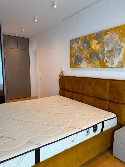 Apartament cu 3 camere decomandat în Aviației