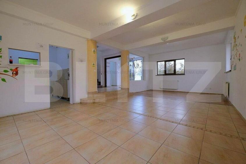 Casă individuală cu 6 camere cu Canalizare în Nord-Est