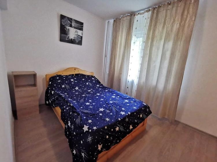 Proprietar , vand apartament cu 2 camere , semidecomandat , 36 mp utili , pe bd-ul Obregia - 2