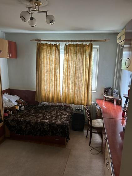 Apartament cu 2 camere semidecomandat în 1 Mai