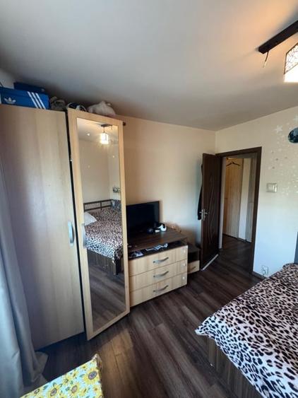 Apartament doua camere decomandat ,Brazda ,etaj 1 - 3