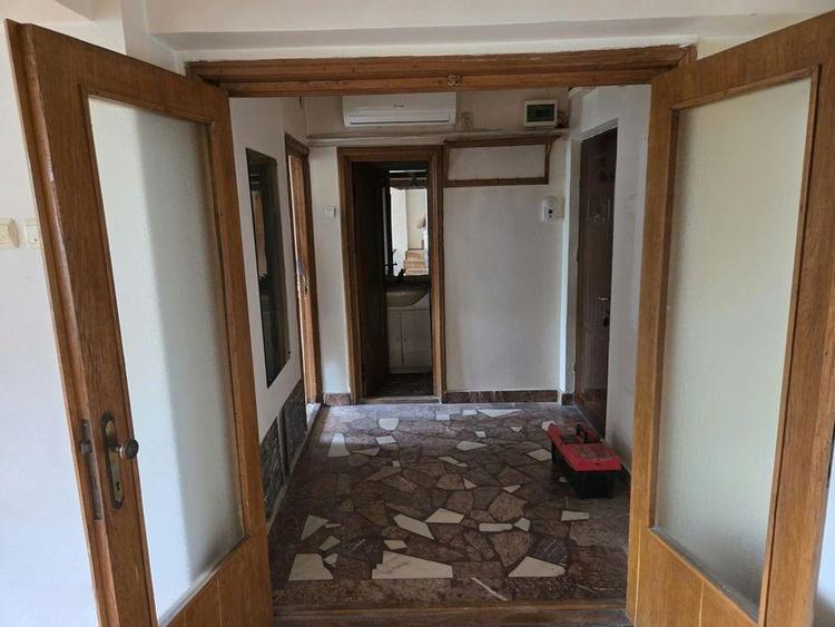 Apartament cu 3 camere decomandat în Călărași