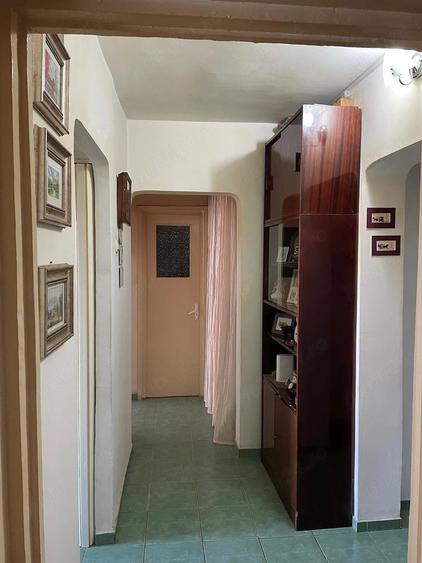 Apartament cu 2 camere decomandat în Vest