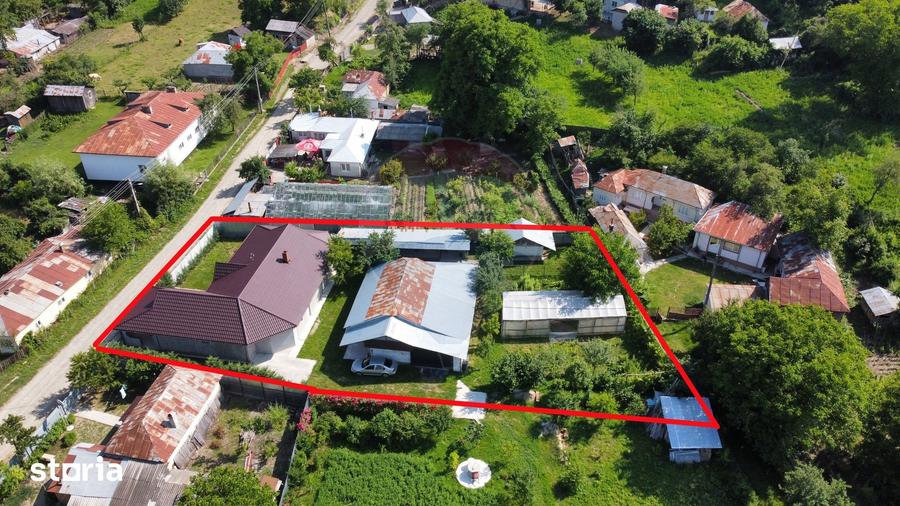 Casă cu 3 camere cu Teren 900 Mp în Mera