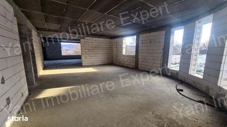 Casă cu 4 camere cu Teren 723 Mp în Central