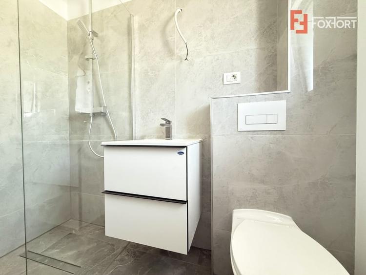 Duplex cu 4 camere cu Canalizare în Săcălaz