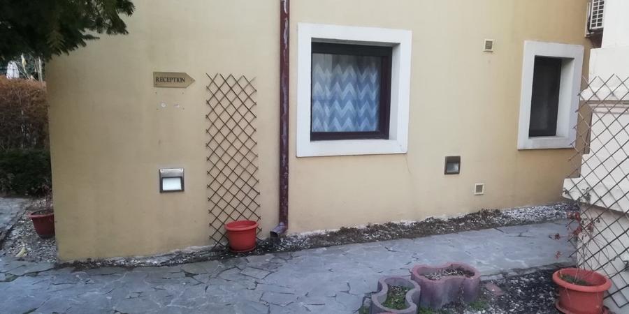 Garsonieră semidecomandată, mobilată în P-ța Unirii
