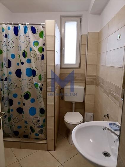 Apartament cu 4 camere decomandat, mobilat în Mera