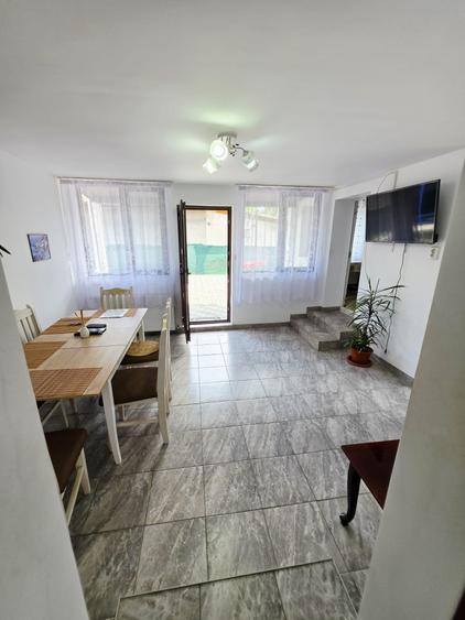 Casă renovată cu 6 camere, teren 557 mp – Berceni, Prahova - 55