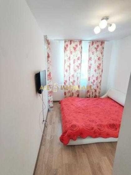 Apartament cu 3 camere decomandat, mobilat în Metalurgiei