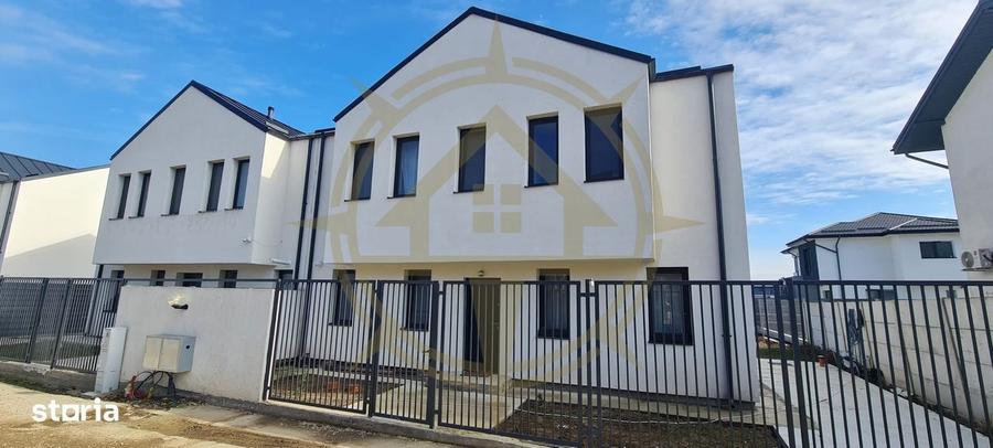 Casă cu 4 camere în Odăile