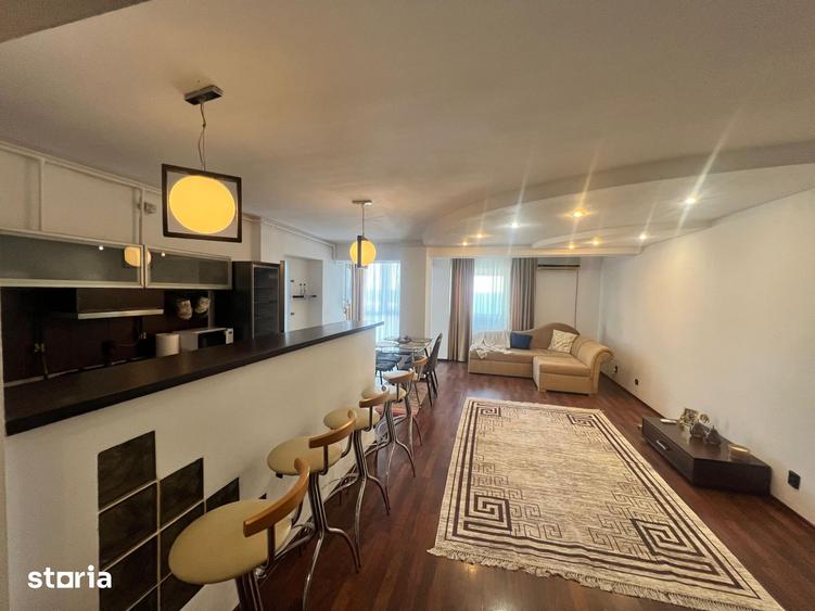 Apartament cu 3 camere decomandat în Delfinariu