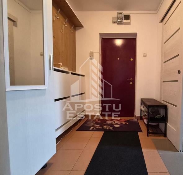 Apartament cu 2 camere semidecomandat, mobilat în P-ța Gării