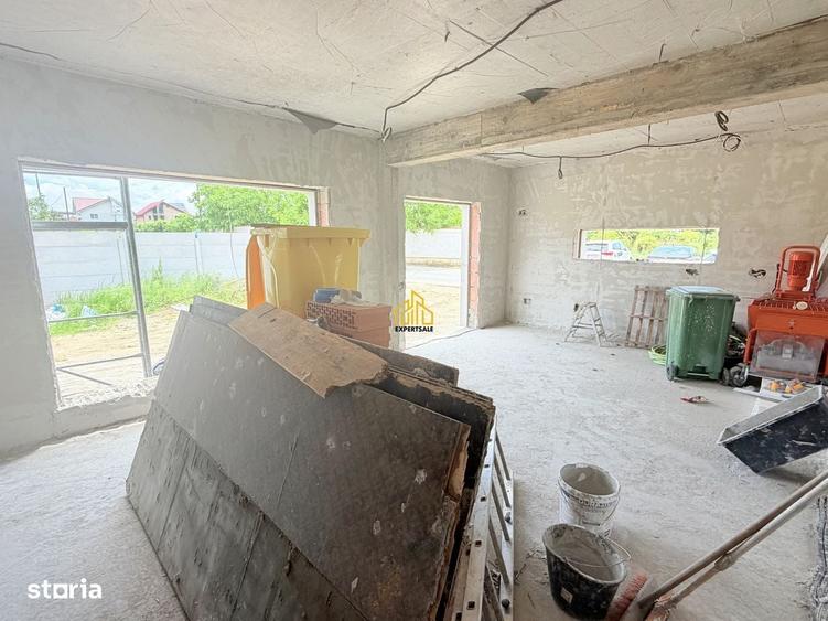 Casă cu 4 camere cu Teren 364 Mp în Domnești