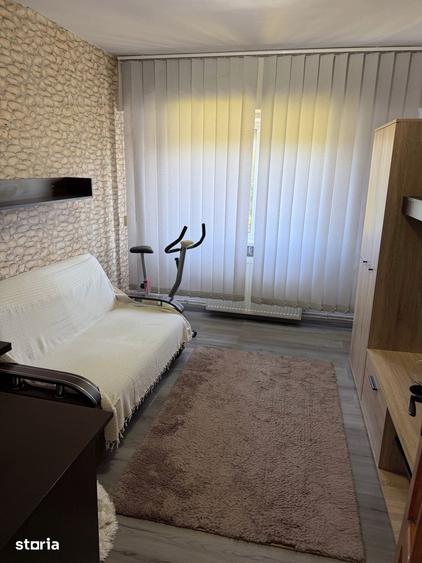 Inchiriez Apartament 3 camere, Faleza Nord zona Reyna | Proprietar - 6