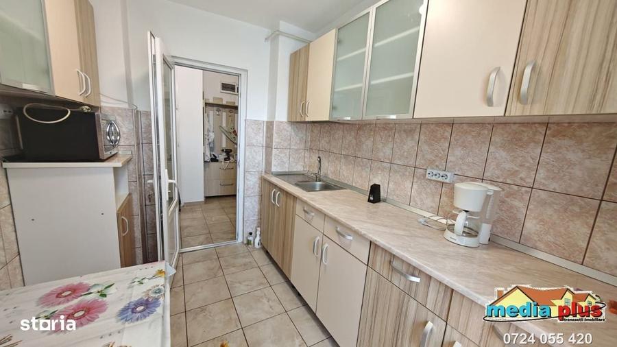 Apartament cu 3 camere decomandat în Micro 17