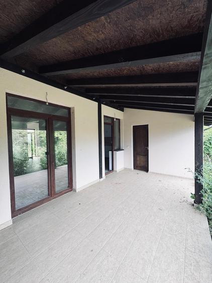 Duplex cu 5 camere cu Teren 400 Mp în Chișoda