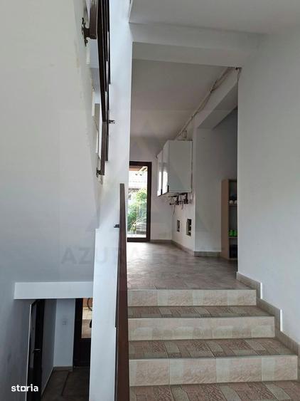 Apartament cu 3 camere, mobilat în Calea Dumbrăvii