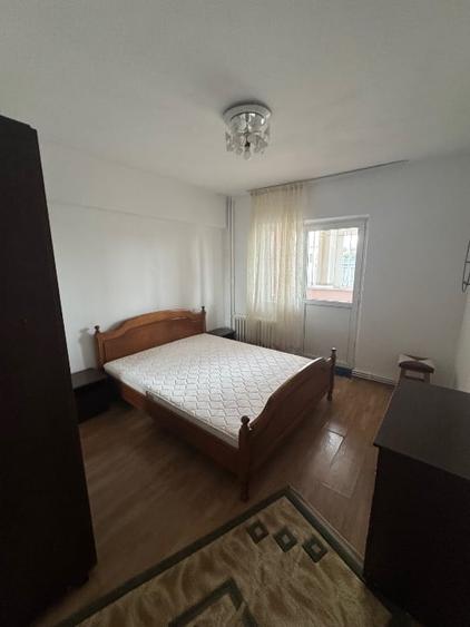 Apartament cu 3 camere decomandat, mobilat în Gară