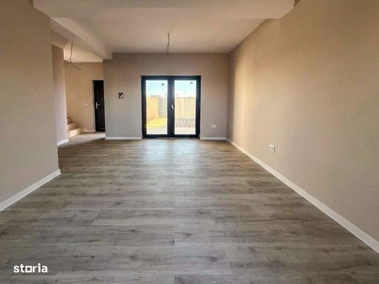 Casă cu 4 camere în Central