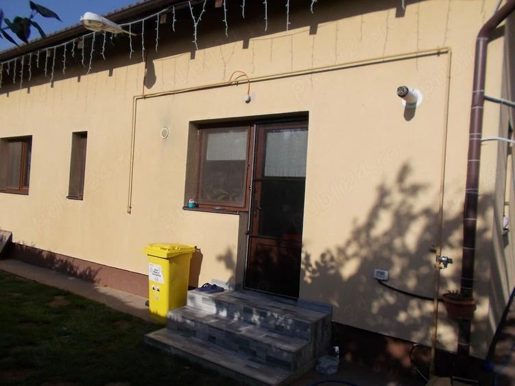 Casă cu 6 camere cu Teren 250 Mp în Braytim
