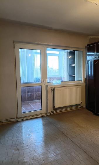Nord - Calugareni 3 decomandate etaj 2 din 4 bloc 1987 dubla vedere