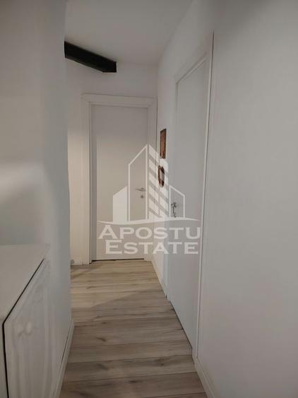 Apartament cu 4 camere semidecomandat, mobilat în Bălcescu