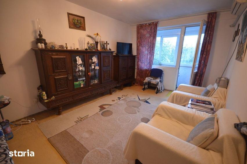 Apartament cu 3 camere decomandat în Pantelimon