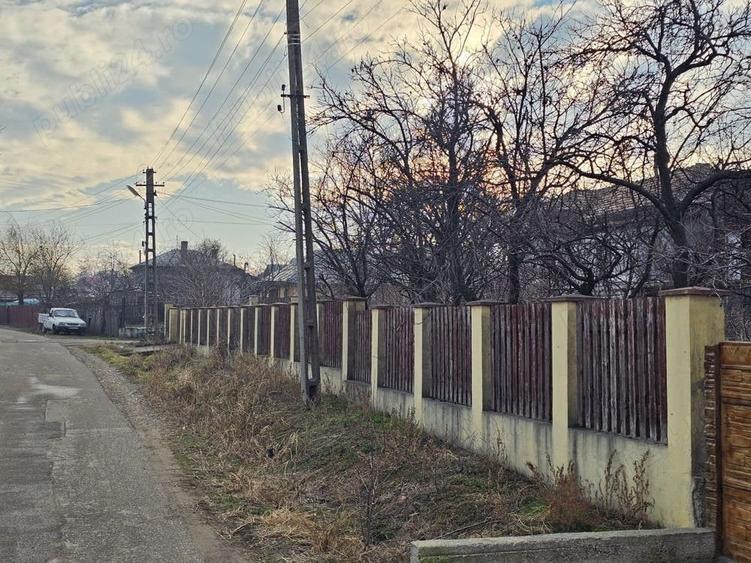 Casă cu 3 camere în Giroc