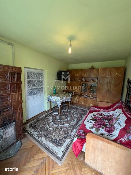 Casă cu 2 camere cu Teren 2200 Mp în Central